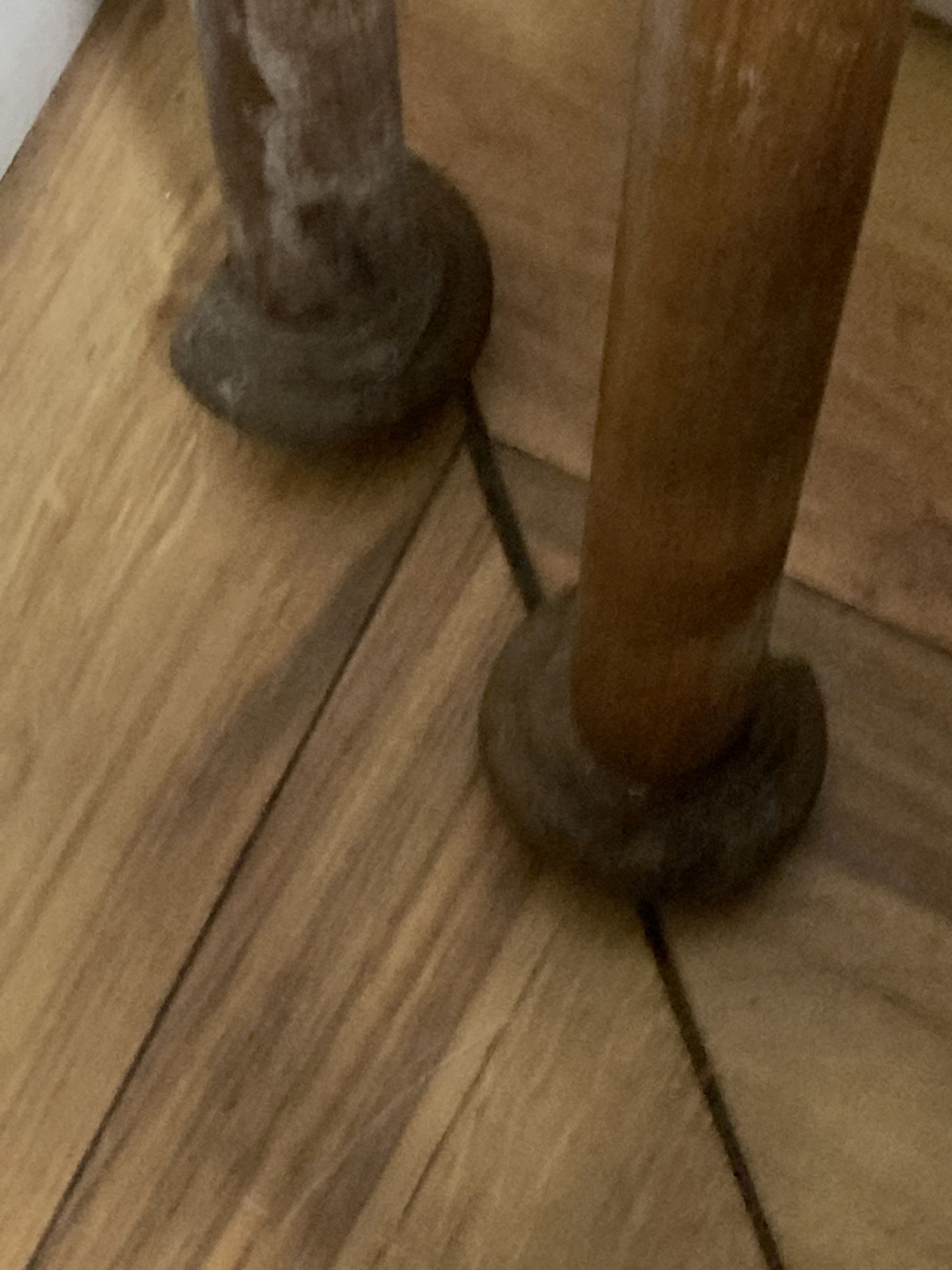 A pair of carved corinthian columns, height 187cm